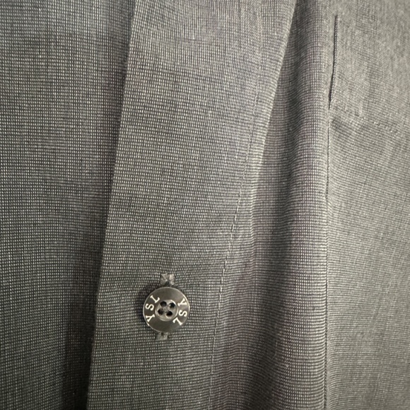 Yves St Laurent Dress Shirt 15.5 / 32-33 Gently worn 60% cotton / 40% polyester - Picture 2 of 4